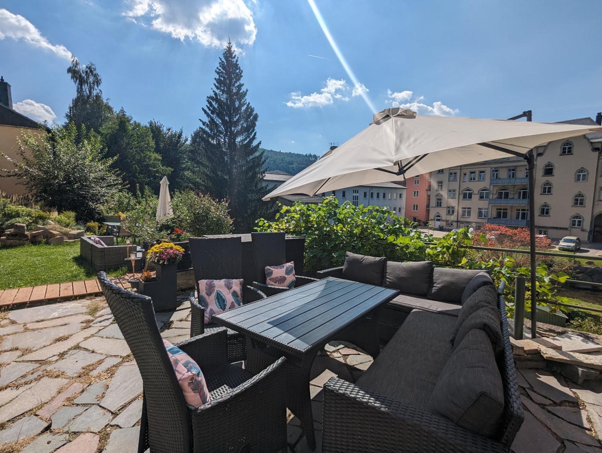 Famzi - Urlaubsmagie - Familienwohnung Mit Gemeinschaftsgarten, -Sauna & -Pool Sebnitz Eksteriør billede