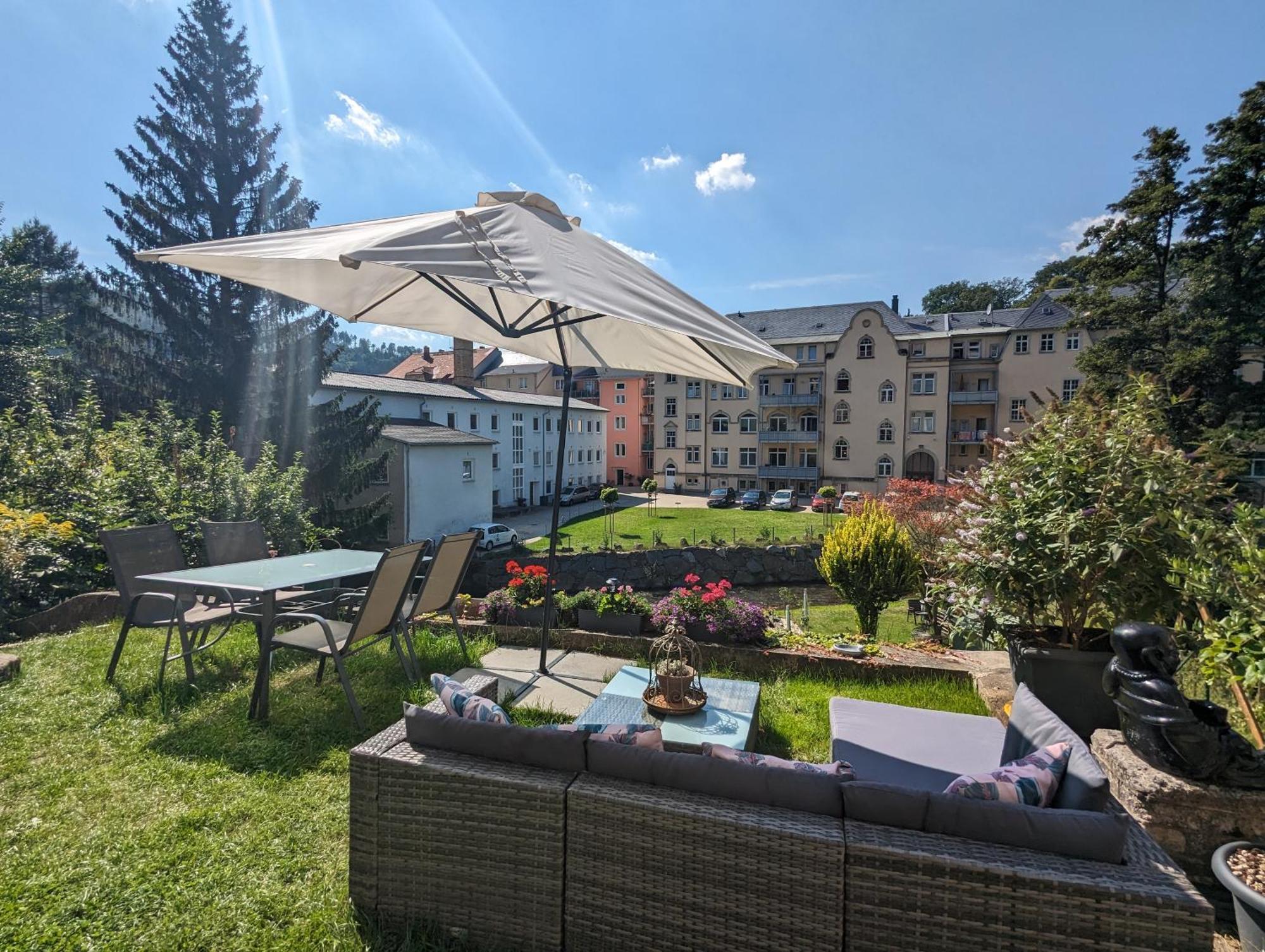 Famzi - Urlaubsmagie - Familienwohnung Mit Gemeinschaftsgarten, -Sauna & -Pool Sebnitz Eksteriør billede
