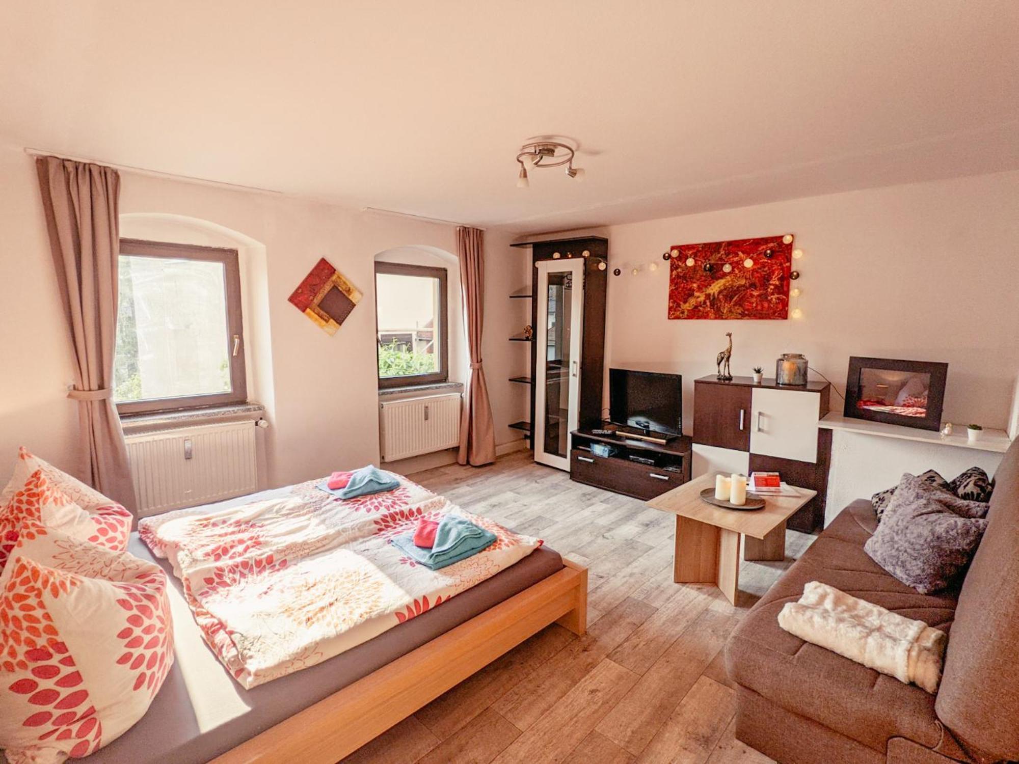 Famzi - Urlaubsmagie - Familienwohnung Mit Gemeinschaftsgarten, -Sauna & -Pool Sebnitz Eksteriør billede