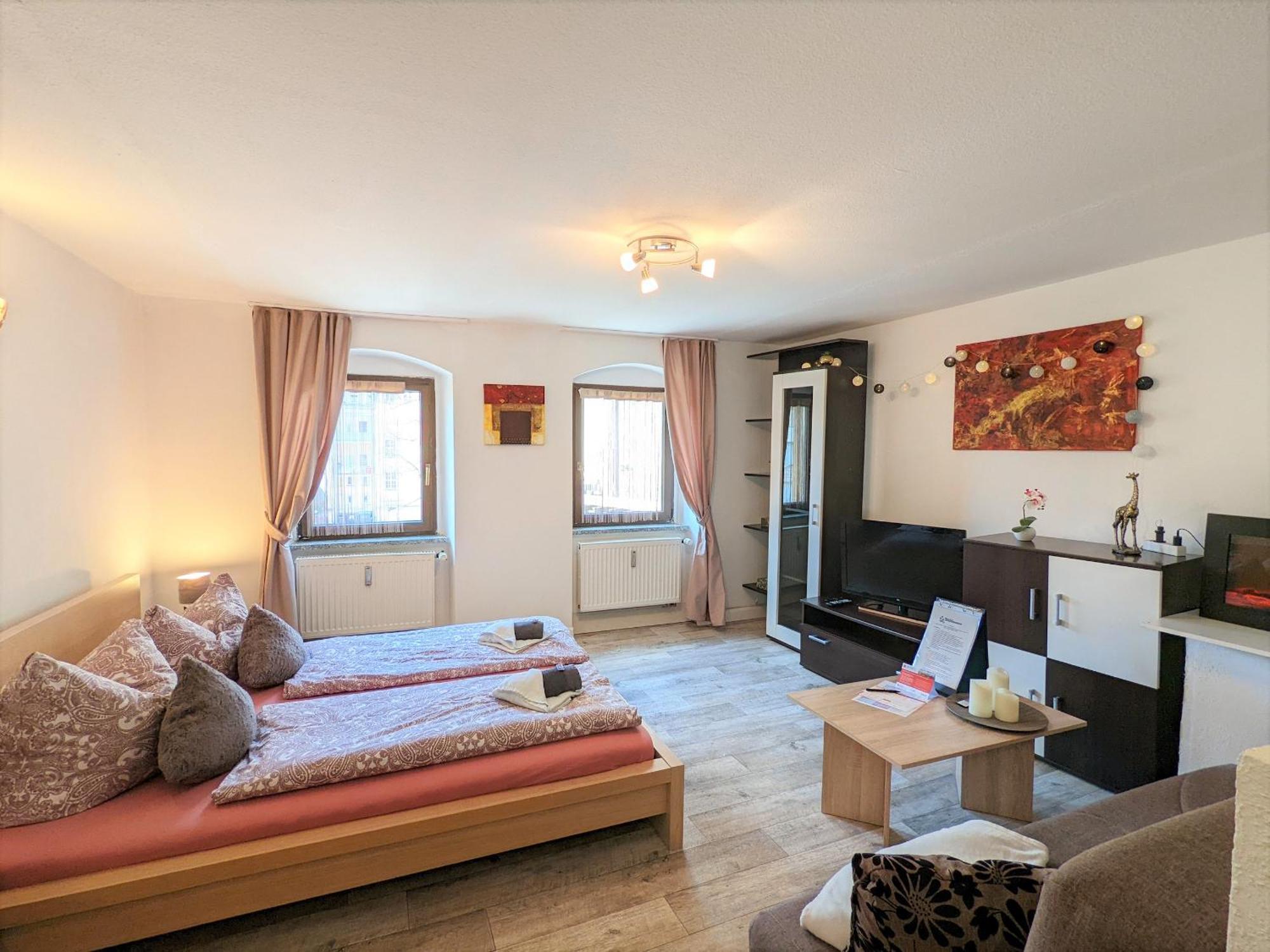 Famzi - Urlaubsmagie - Familienwohnung Mit Gemeinschaftsgarten, -Sauna & -Pool Sebnitz Eksteriør billede