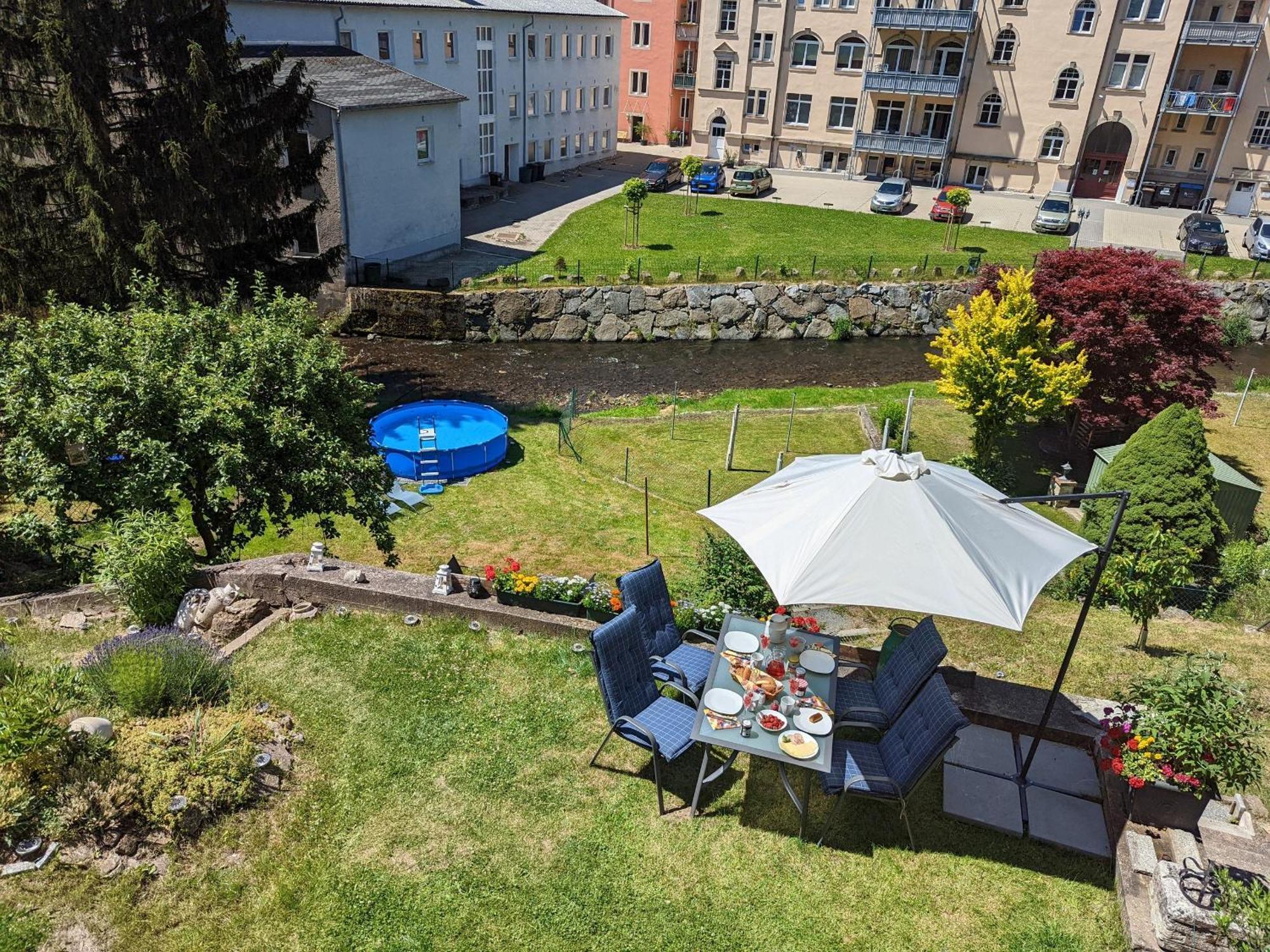 Famzi - Urlaubsmagie - Familienwohnung Mit Gemeinschaftsgarten, -Sauna & -Pool Sebnitz Eksteriør billede